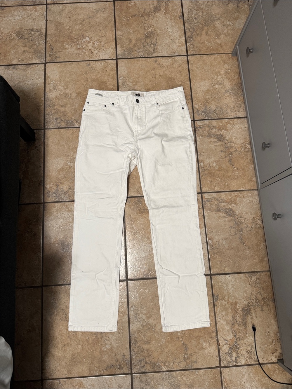 Men's White Straight-Leg Jeans Athletic fit